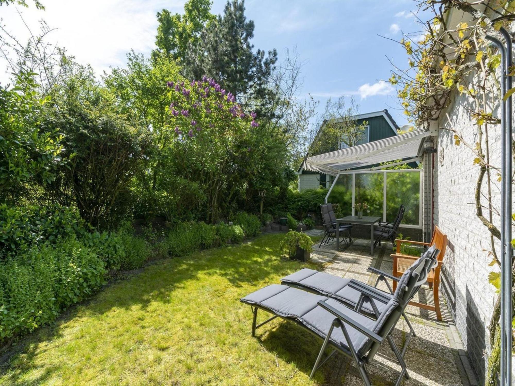 Cozy Holiday Home With Pool Sint Maartensvlotbrug Exterior photo